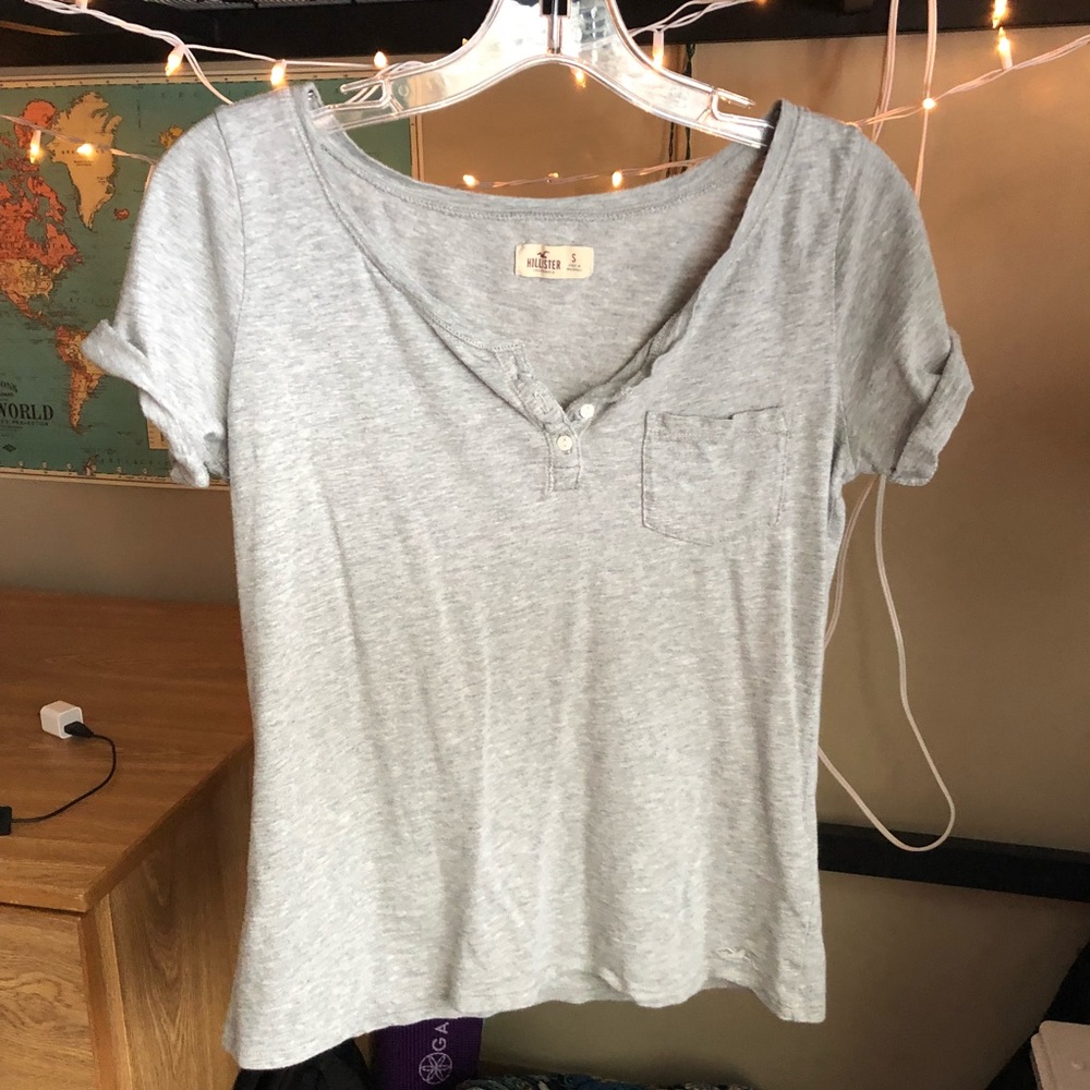 Grey Hollister Tee